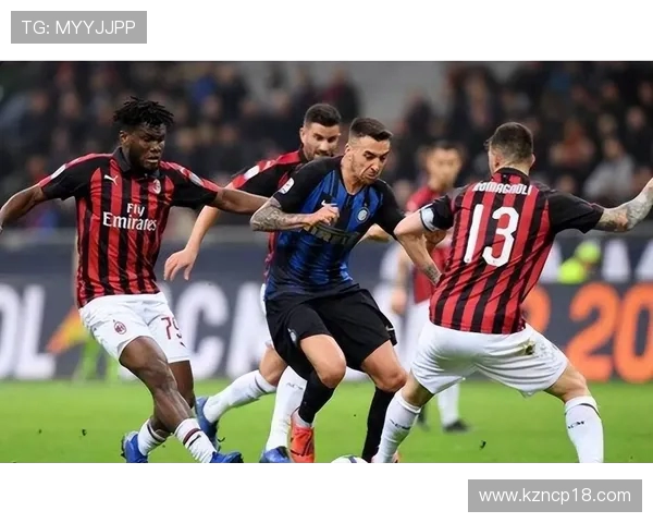 米兰双雄 2000 万欧争夺 18 岁天才中卫莱奥尼 米兰双雄 2000 万欧争夺 18 岁天才中卫莱奥尼